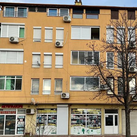 Town Place Apartment Kurdzhali Exterior photo